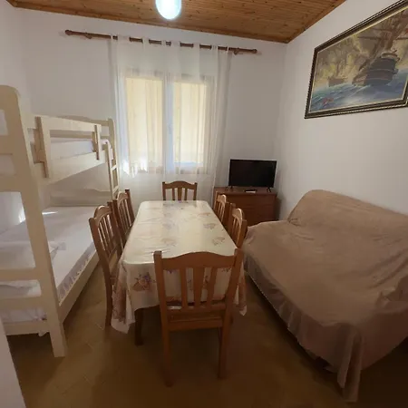 Orikum Holiday Apartaments *